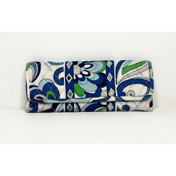 Vera Bradley Sleek Quilted Bifold Wallet Mediterranean Blue Magnetic Closure - Picture 1 of 4
